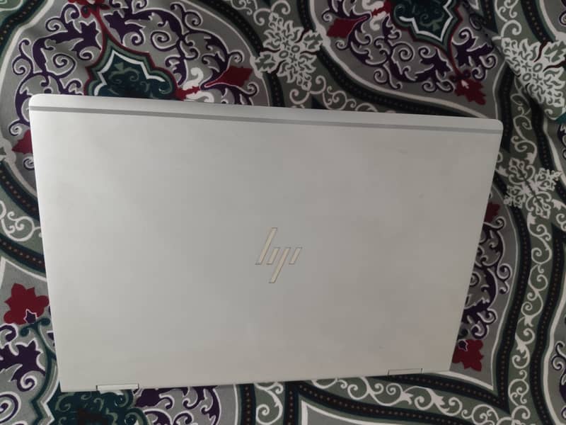 Laptop hp i5 7 generation 360 touch 8gb 240 hard 7