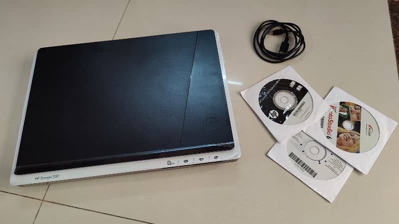 HP Scanjet 200 scanner for sale 2