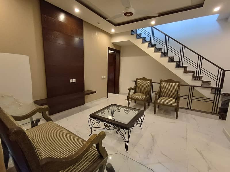 Stylish 5 Marla New Fully Furnished House Available For Short Rentals. 27