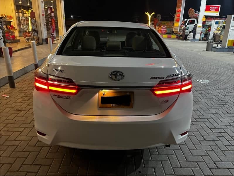 Toyota Corolla Altis 2017 4