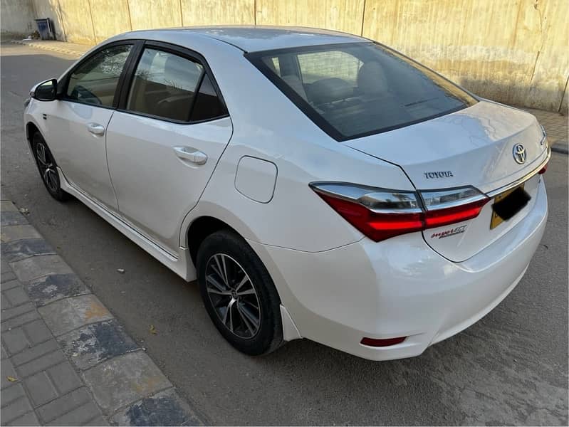 Toyota Corolla Altis 2017 9