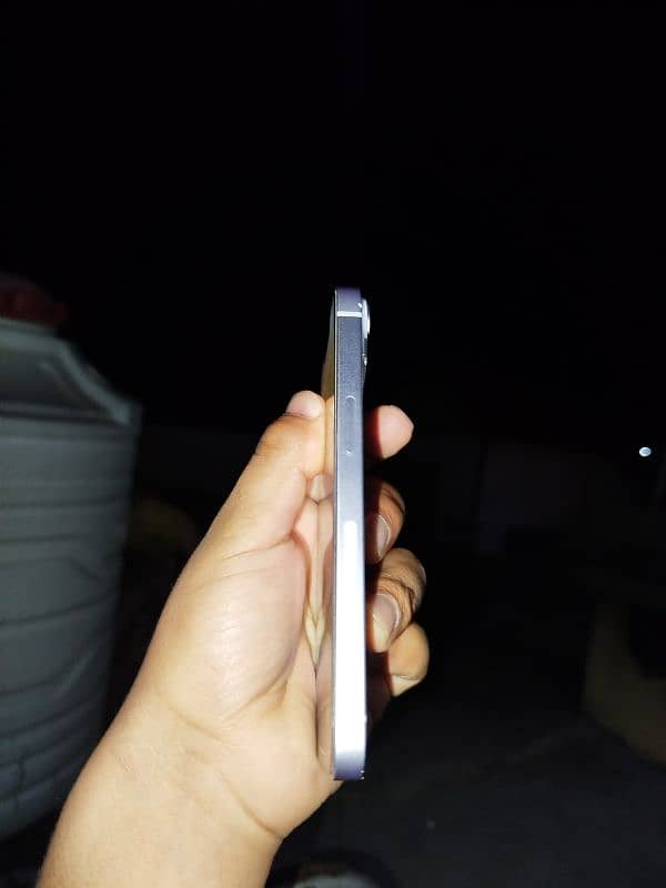 box open phone ghr ka use ma tha blkul clear phone 4