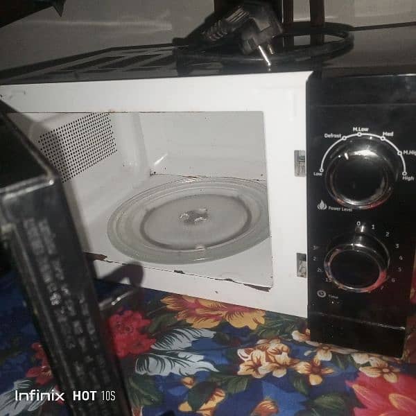 microwave oven 2