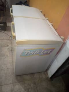 assalamualaikum Deep freezer in good condition for sale