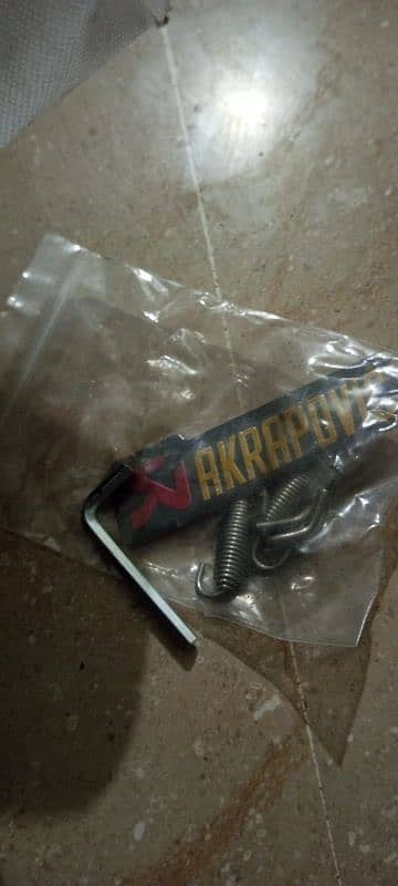 Akrashark original exhust with band 1