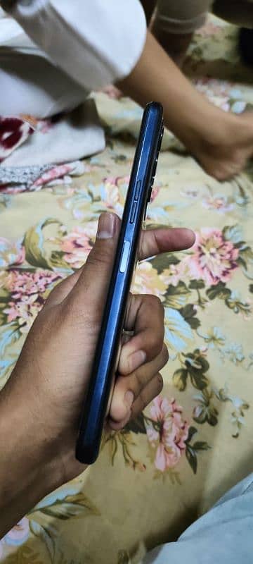 tecno camon 18t 4/128 9/10 condition 2