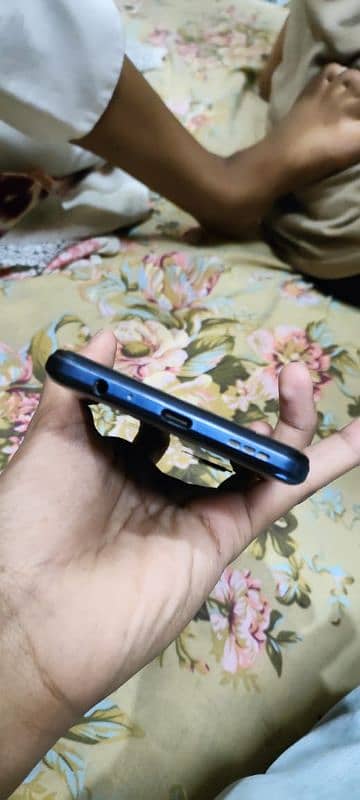 tecno camon 18t 4/128 9/10 condition 4