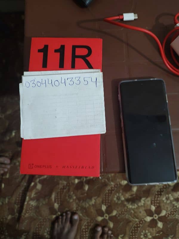 One plus 11R 16/256 10/10 with box charger pubg 120fps 5