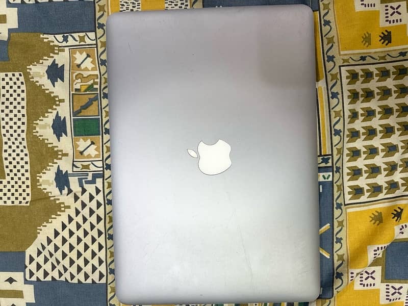 MACBOOK PRO 2015 13 INCHES 0