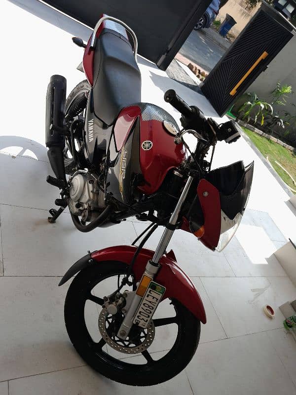 yamaha ybr125 2018 model new condition. . 2