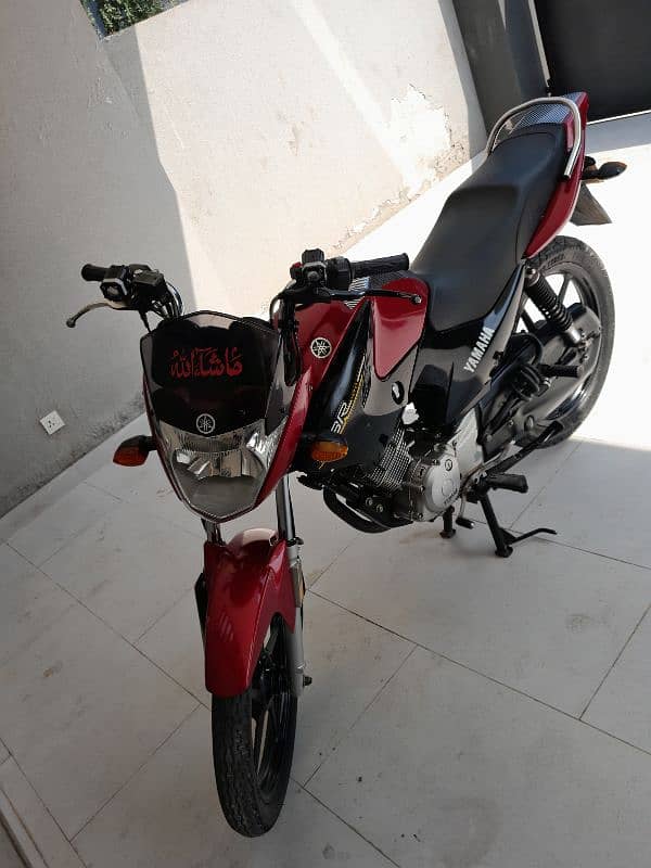 yamaha ybr125 2018 model new condition. . 4