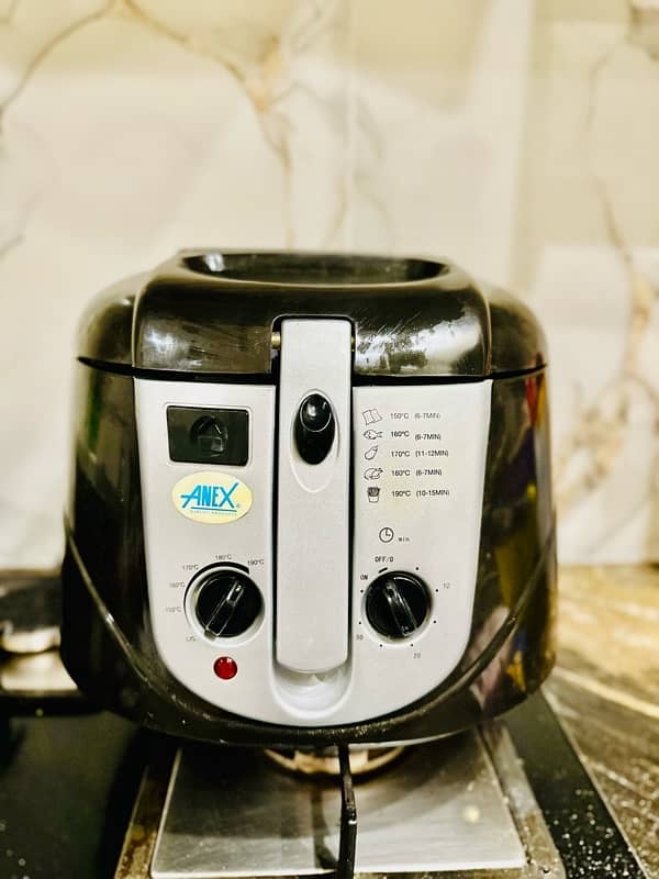 Electric Deep Fryer Like New 4