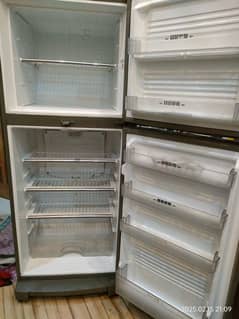 Dawlance fridge in a good condition