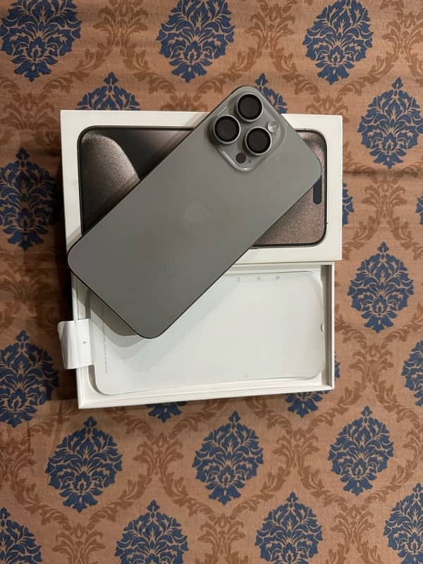 iphone 15 Pro Max 256gb 4month sim time 0