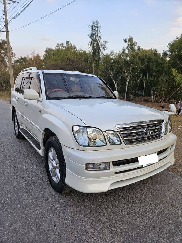 Land Cruiser Cygnus 2003/2004 1