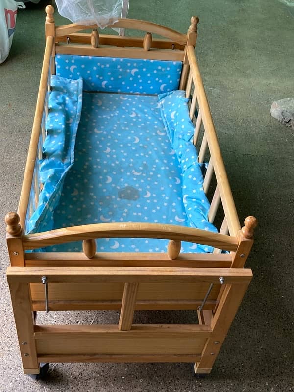 baby cot 2