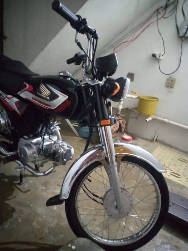 honda cd70 2024/12/20 165000 final full new ha 1000k chali hui ha 12