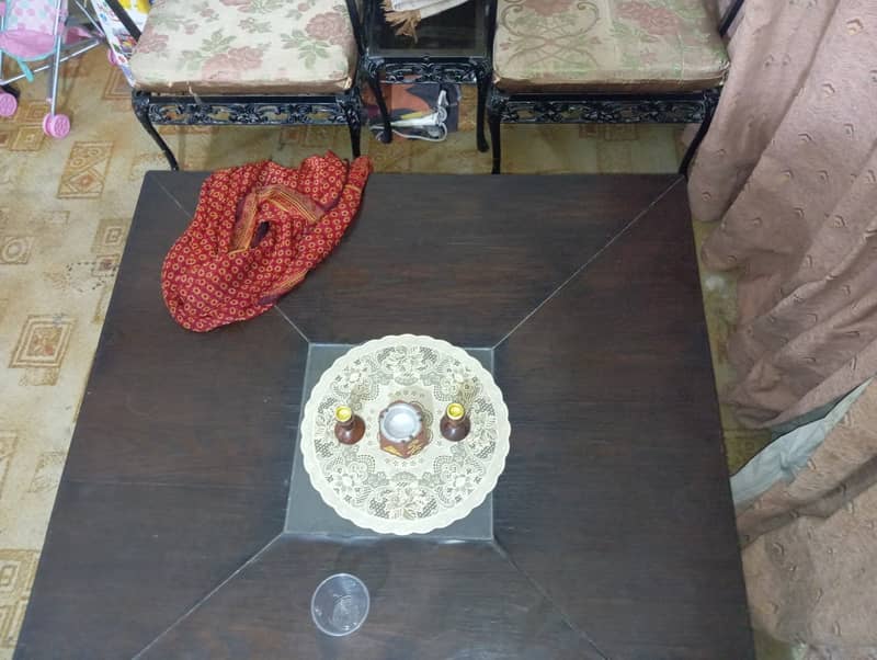 Dinning table and centre table for sale Tariq road 2