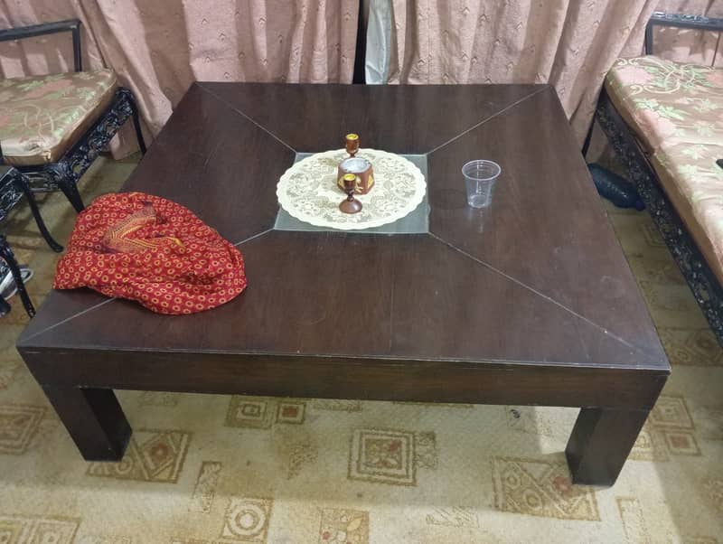 Dinning table and centre table for sale Tariq road 3