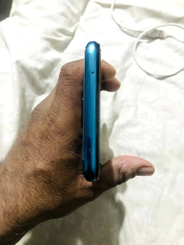 I m saleing redmi note 9s 6gb 128gb diba charger sath ha open nhi 7