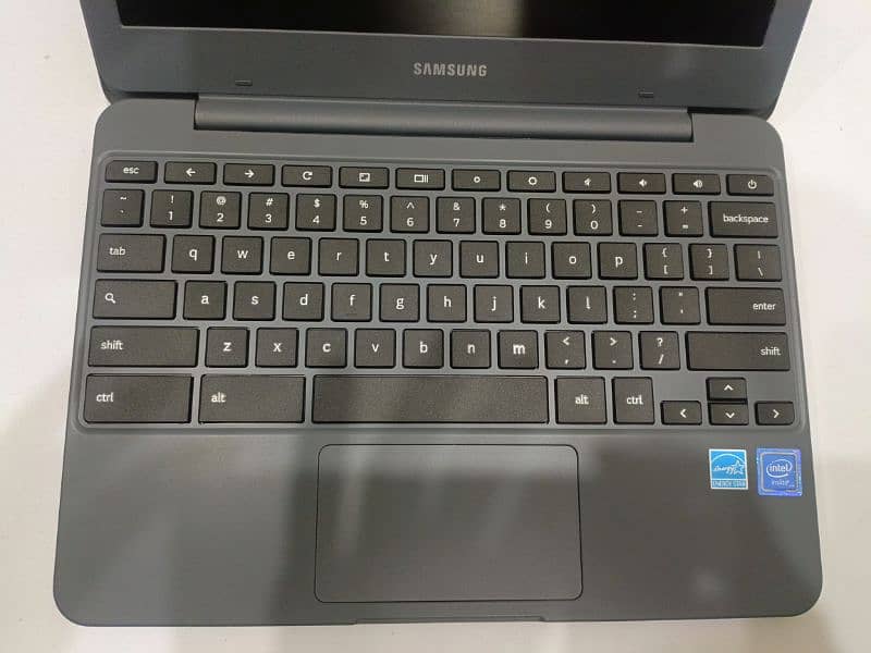 Samsung Chrome book 2