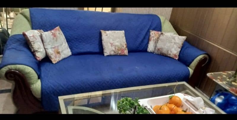 7 seater sofa for urgent sale 0