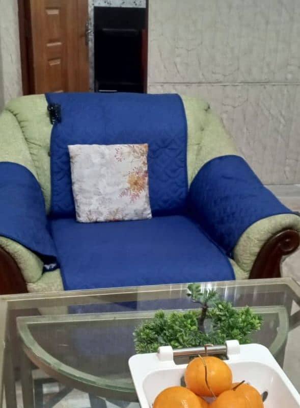 7 seater sofa for urgent sale 2