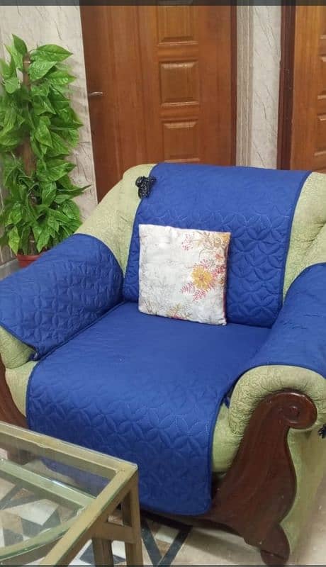 7 seater sofa for urgent sale 3