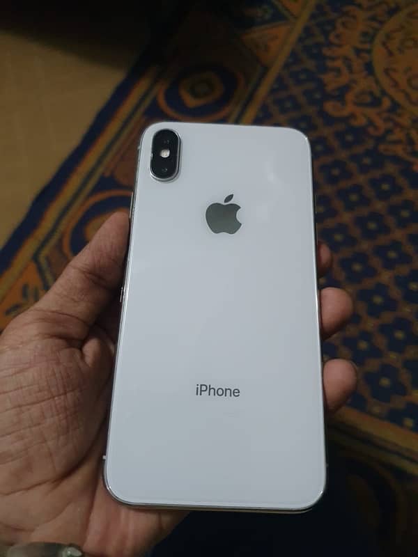 iPhone X with box 4