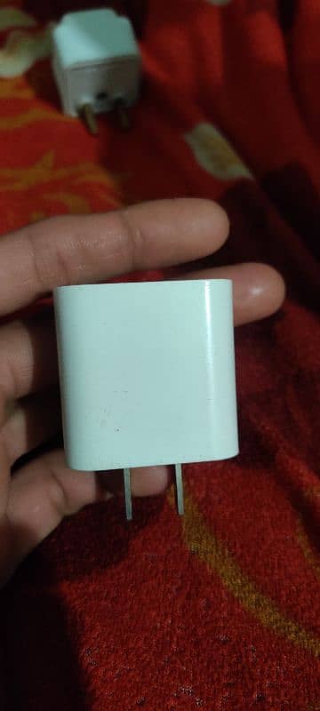 I phone XR white color 10 by 10 with charger 6