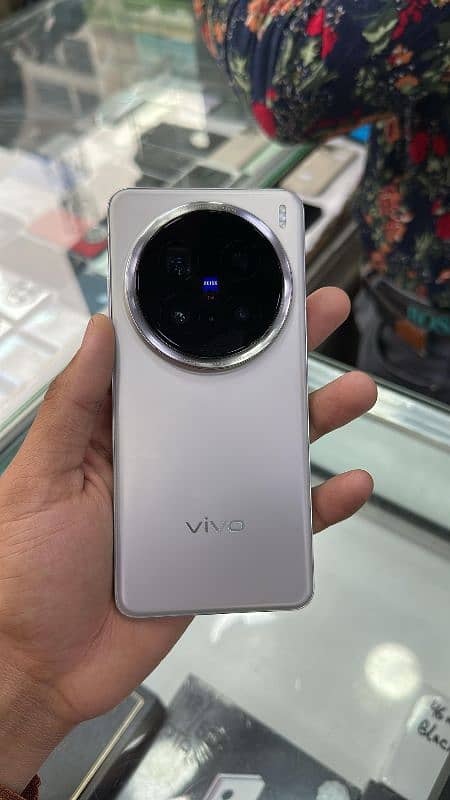 vivo x 100 ultra  16/512gb non active complete box packed 1