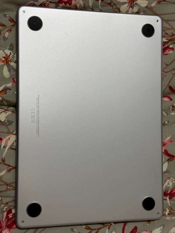 Macbook Air M-2 (read description) 5