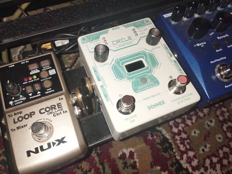 Donner Circle Looper Guitar Pedal with Drum Machine Time Display 1