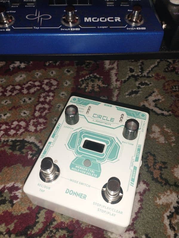 Donner Circle Looper Guitar Pedal with Drum Machine Time Display 4