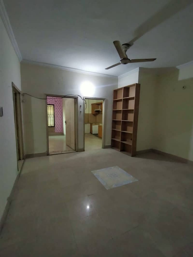 Gulberg 3 House For Rent Sized 10 Marla 3