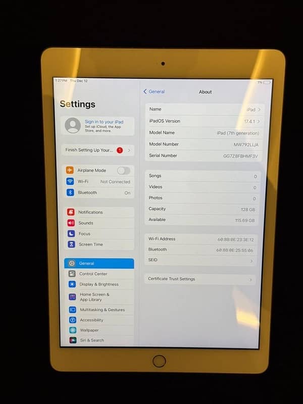 iPad (7th Generation) Wi-Fi 128 GB 3