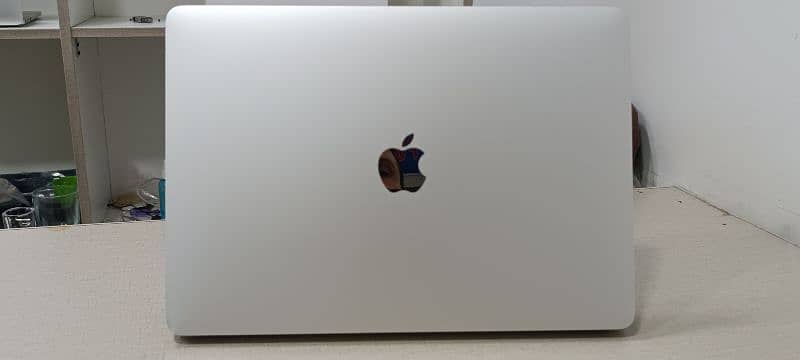 Apple MacBook Air 2020 13.3" Ci5 16/512 GB 11