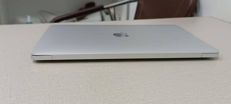 Apple MacBook Air 2020 13.3" Ci5 16/512 GB 12