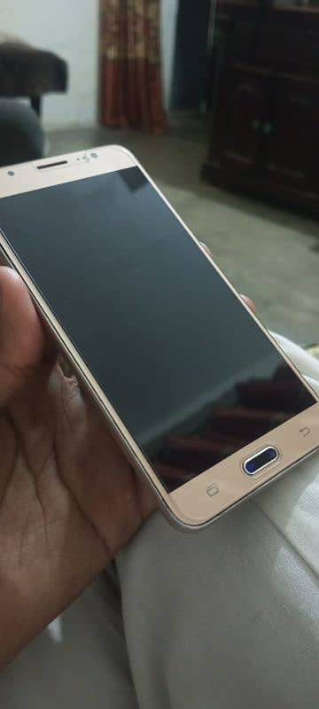 GALAXY J7 (2016) 0