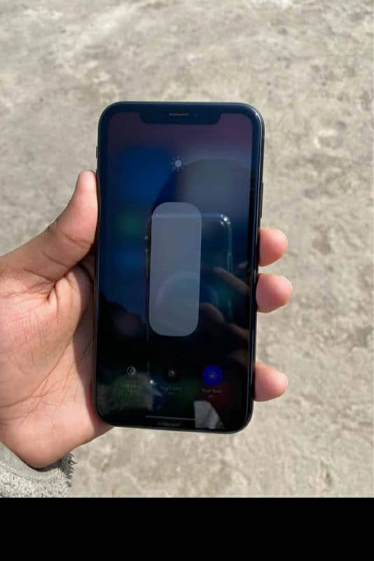 iPhone xr 64gb water pack 88 health 2