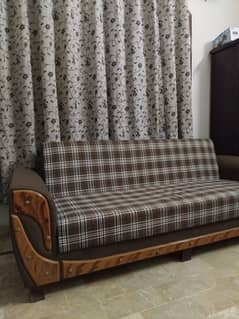 Sofa Cumbed For Sale.