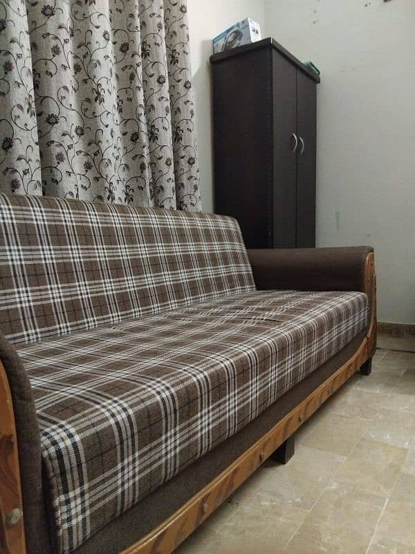 Sofa Cumbed For Sale. 1