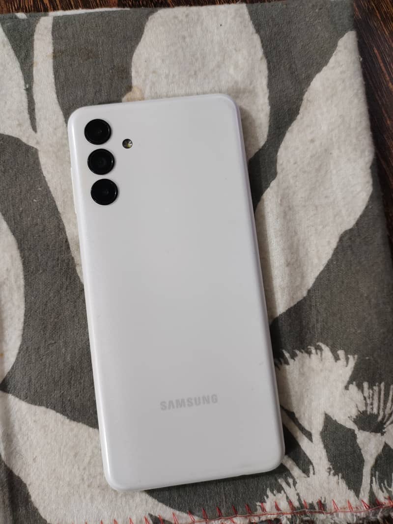 SAMSUNG A04s 1