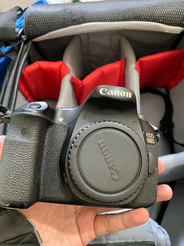 urgent sale 6D with strap+3batteies+charger+battery grip  50mm 1.8 stm 2