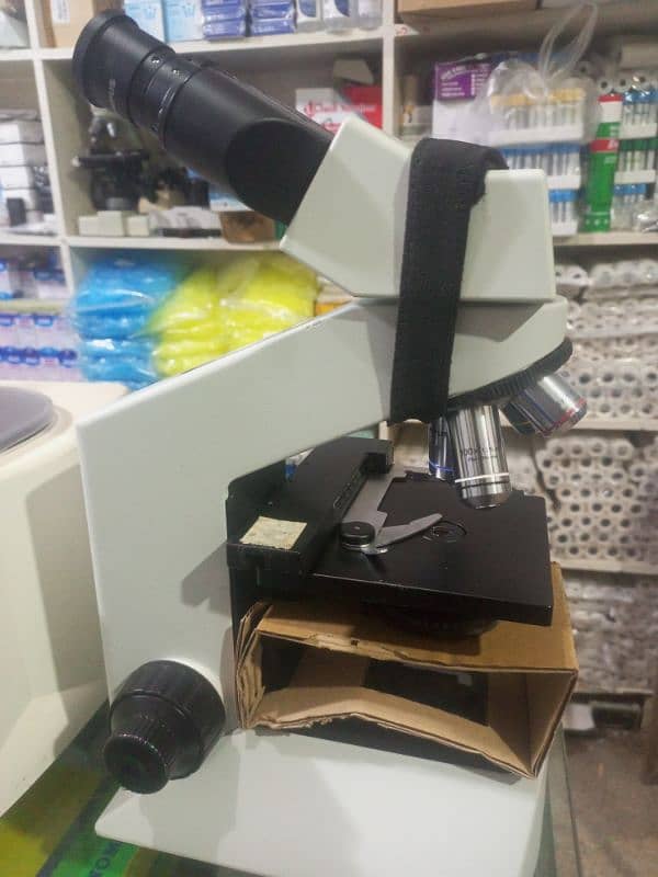 OLYMPUS Microscope CX21 2