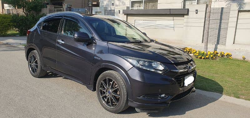 Honda Vezel 2016 1