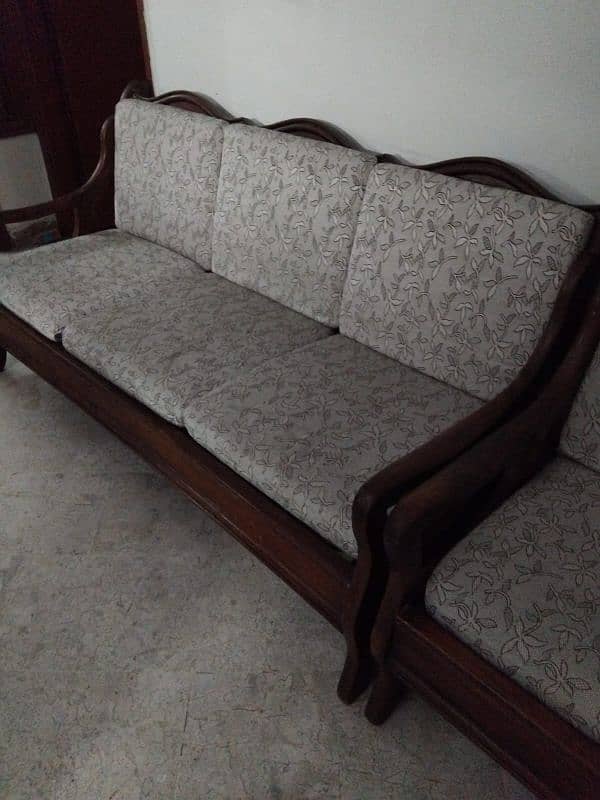 5 Seater Sofa Set For Sale. 1