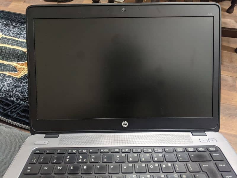 HP G840 7