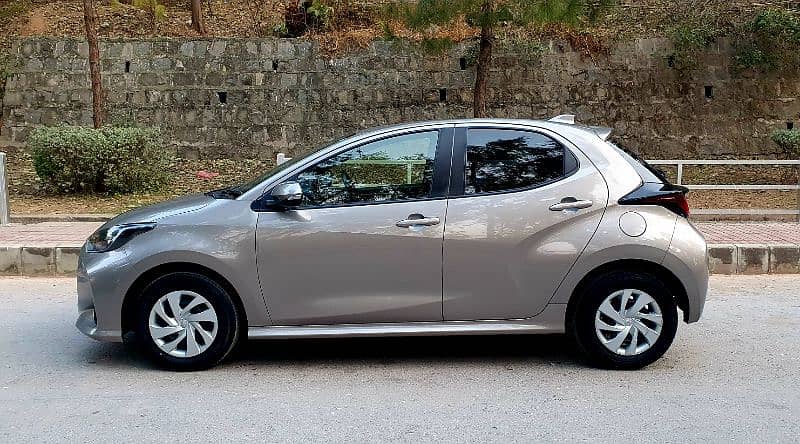 Toyota Yaris 2021 X package 5