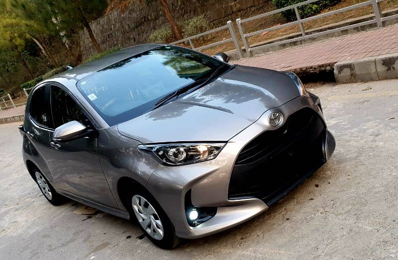 Toyota Yaris 2021 X package 11